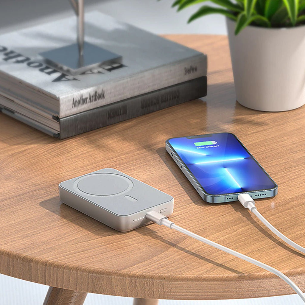 Powerbank Magnetisk med Trådlös Laddning 10000 mAh - Vit